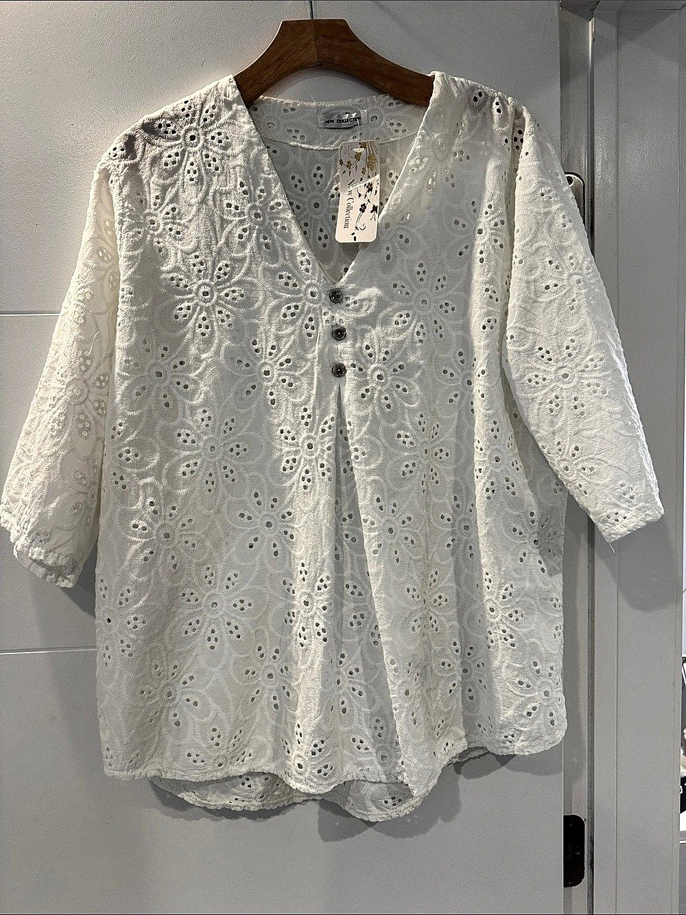 M-L New Collection Eyelet Tunic in White NWT